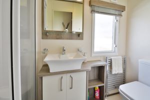 Shower room- click for photo gallery